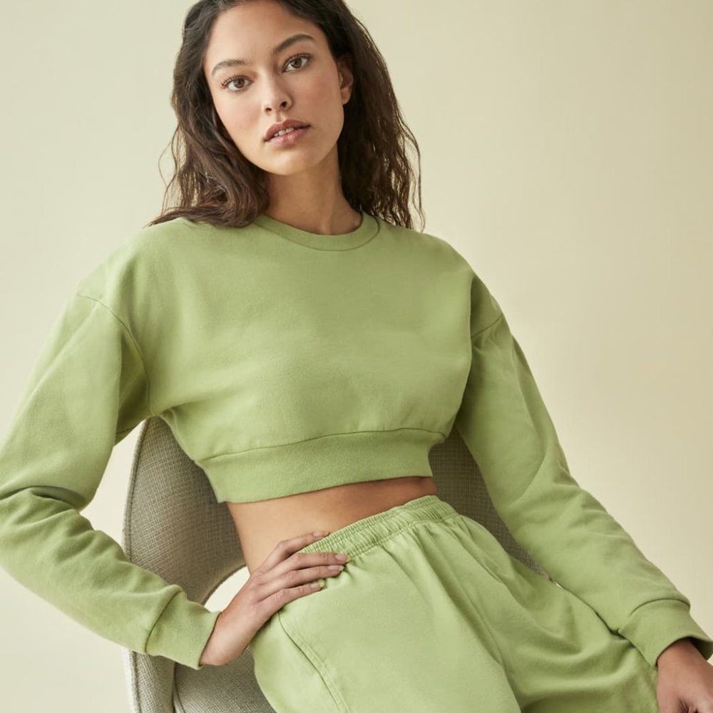 NWT Reformation Hunter Crop Sweatshirt in Avocado Medium